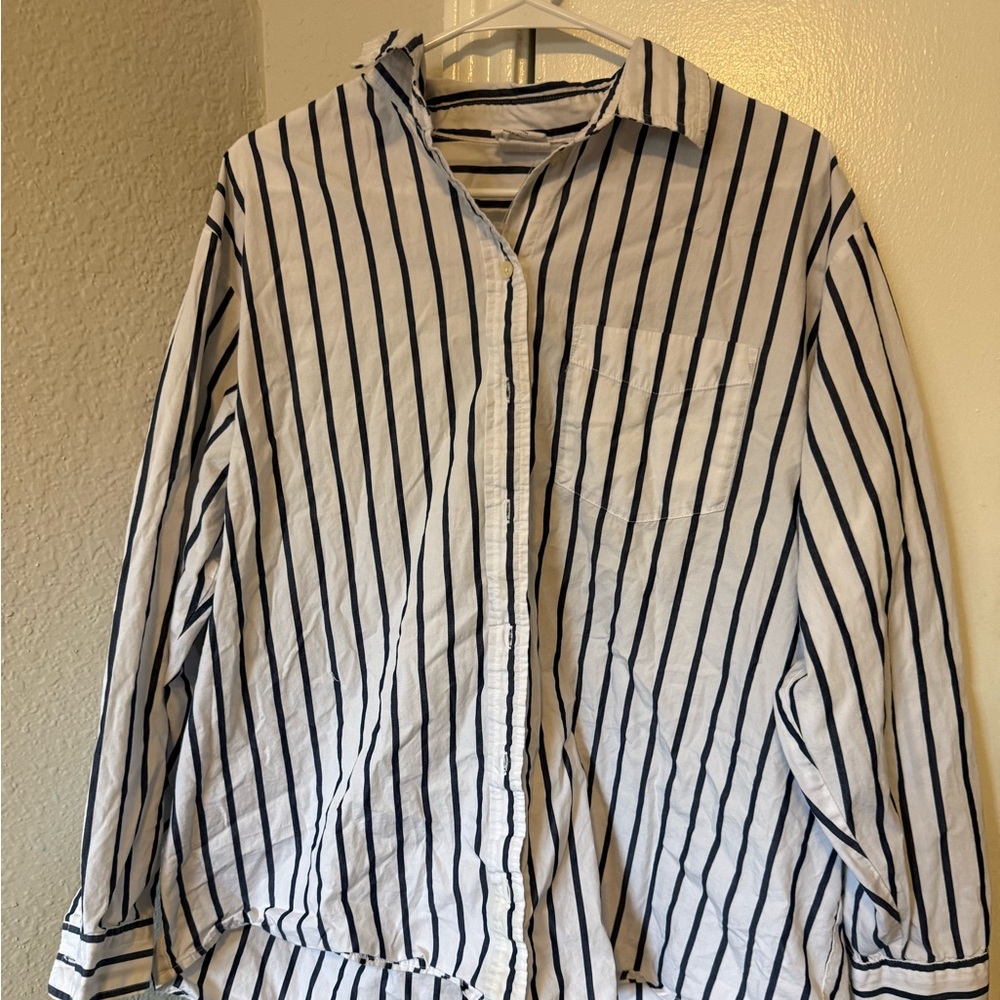 GAP Navy and White Striped Shirt